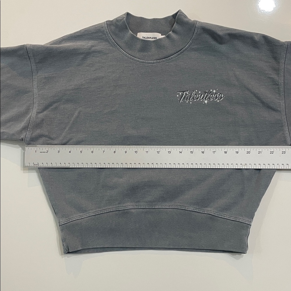 TALENTLESS Gray Cropped Sweatshirt | Size M | EUC - Picture 7 of 8